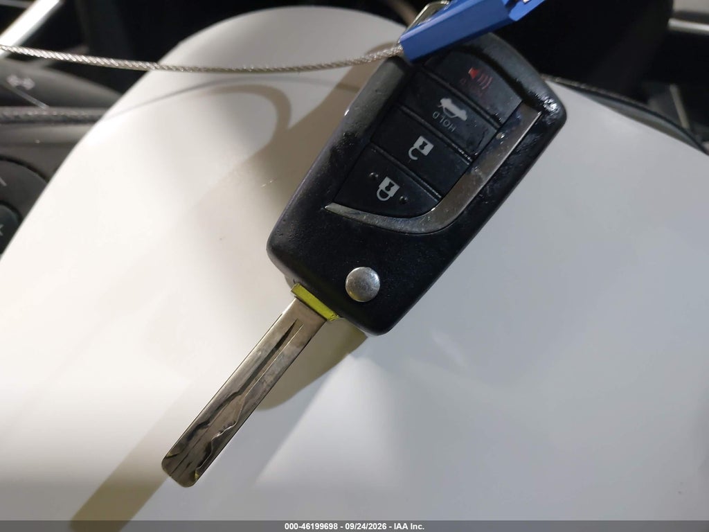 2020 Toyota Corolla LE photo 11
