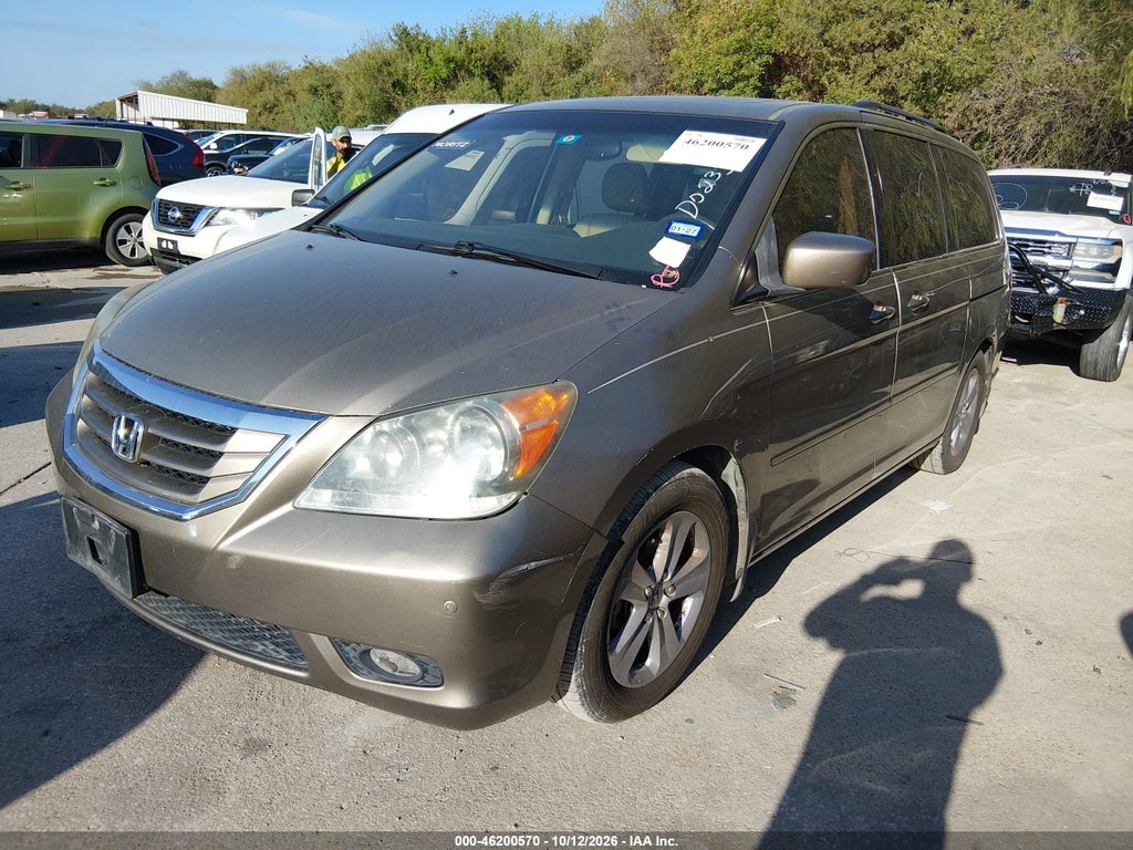 2010 Honda Odyssey Touring photo 2