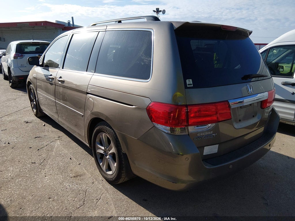 2010 Honda Odyssey Touring photo 3