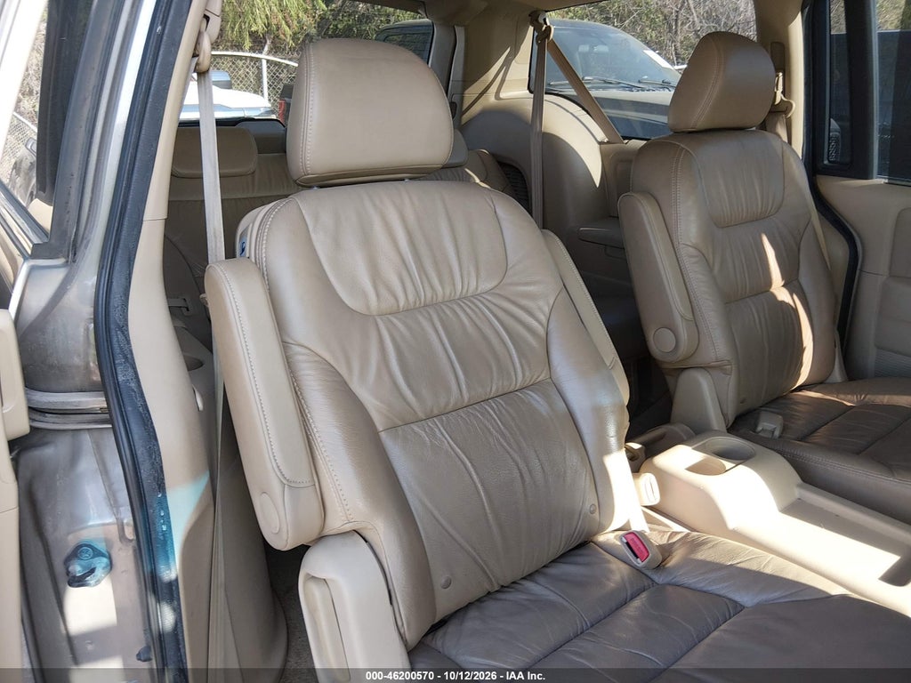 2010 Honda Odyssey Touring photo 8