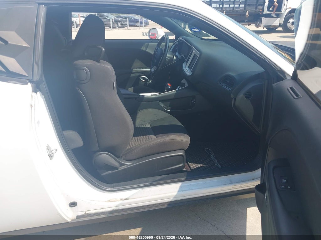 2019 Dodge Challenger R/T photo 5