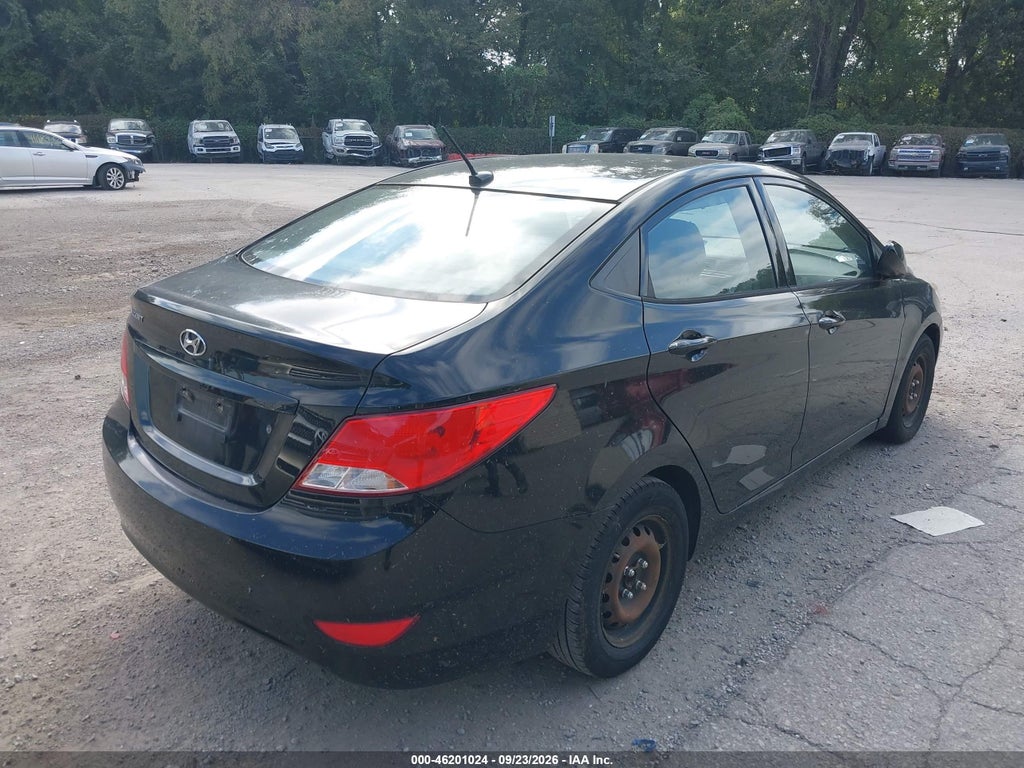 2016 Hyundai Accent SE photo 4