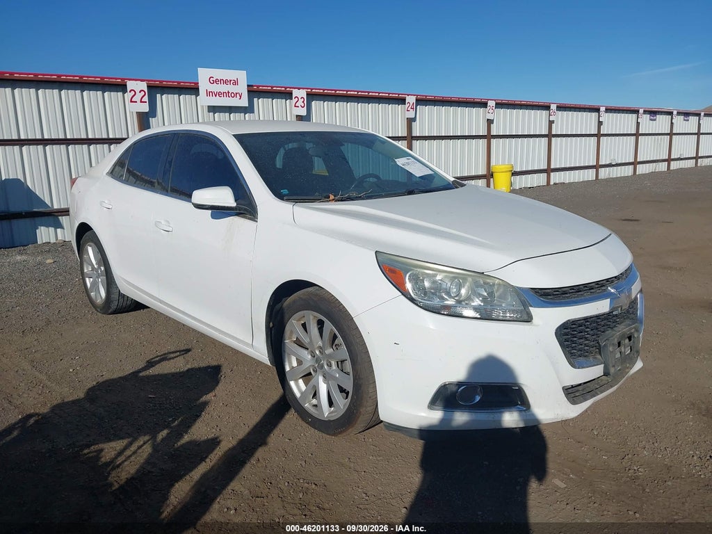 2015 Chevrolet Malibu 2LT photo 1