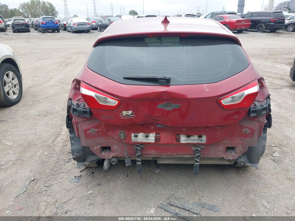 2017 Chevrolet Cruze LT Auto photo 6