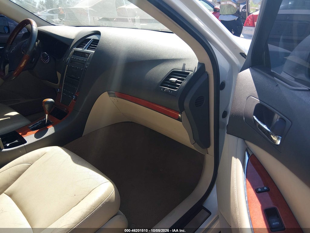 2010 Lexus ES 350 photo 5