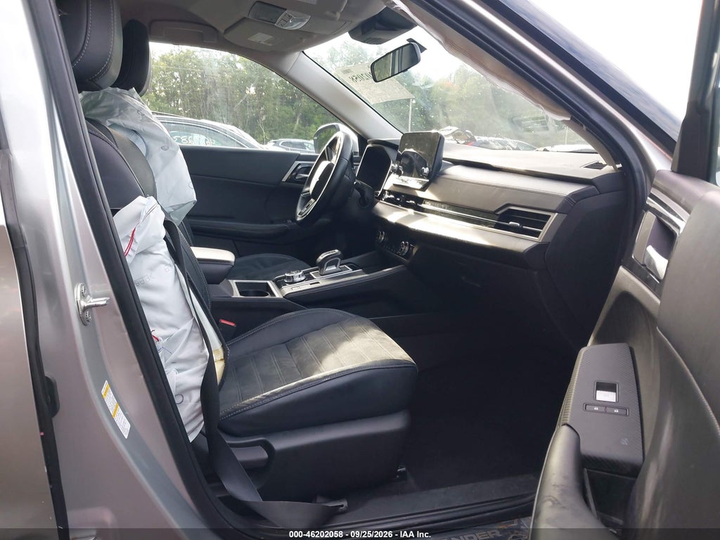 2022 Mitsubishi Outlander Black Edition S-AWC/SE 2.5 S-AWC/SE Launch Edition S-AWC photo 5