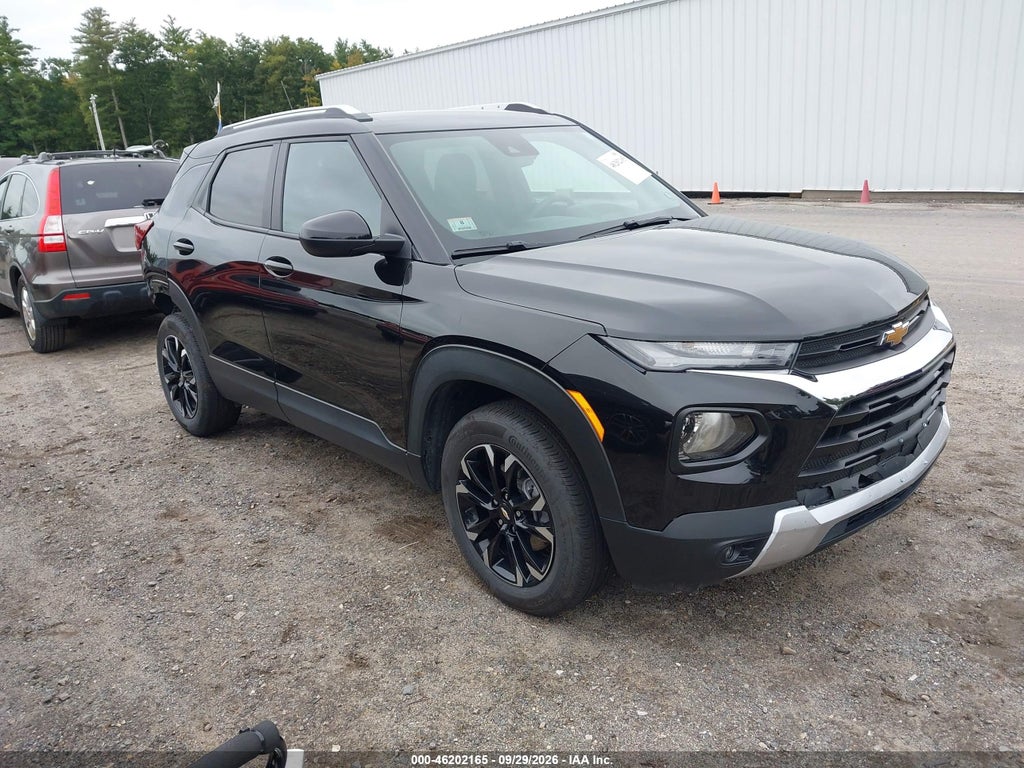 2023 Chevrolet Trailblazer AWD LT photo 1