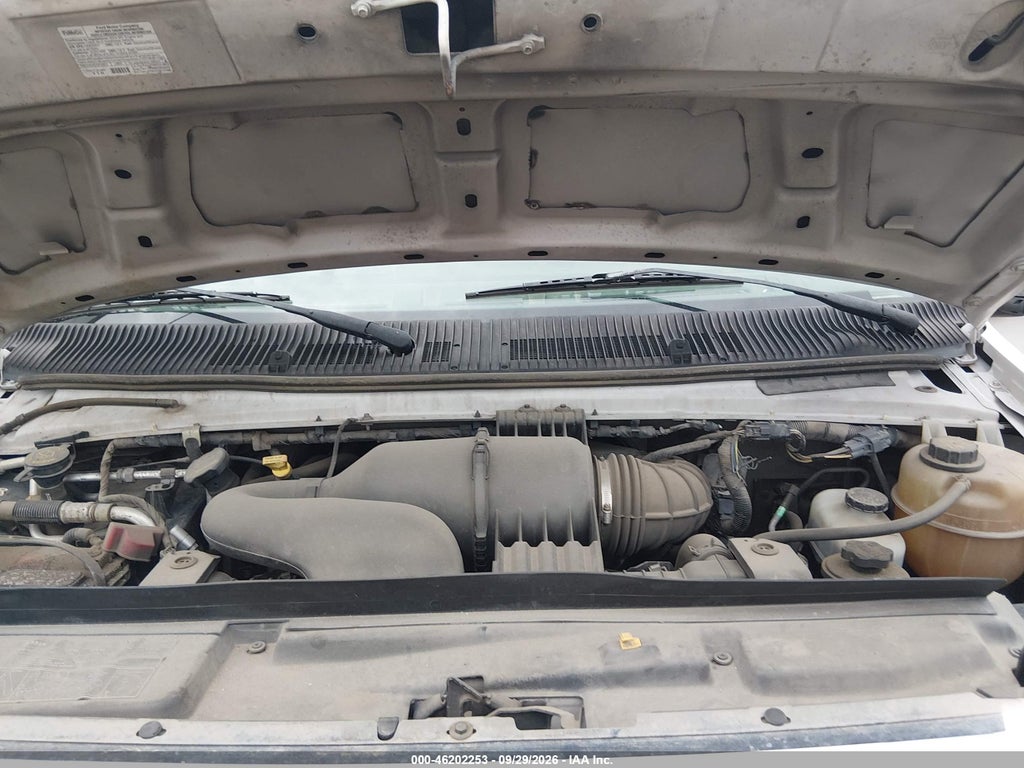 2014 Ford E-350 Cutaway photo 10