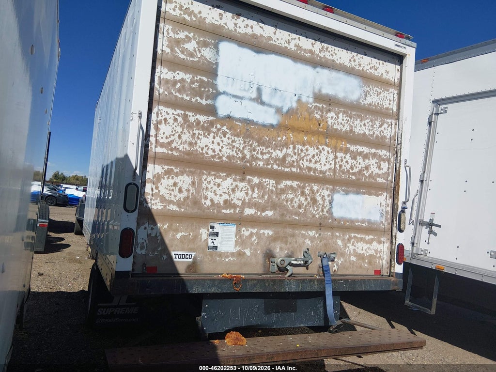 2014 Ford E-350 Cutaway photo 3