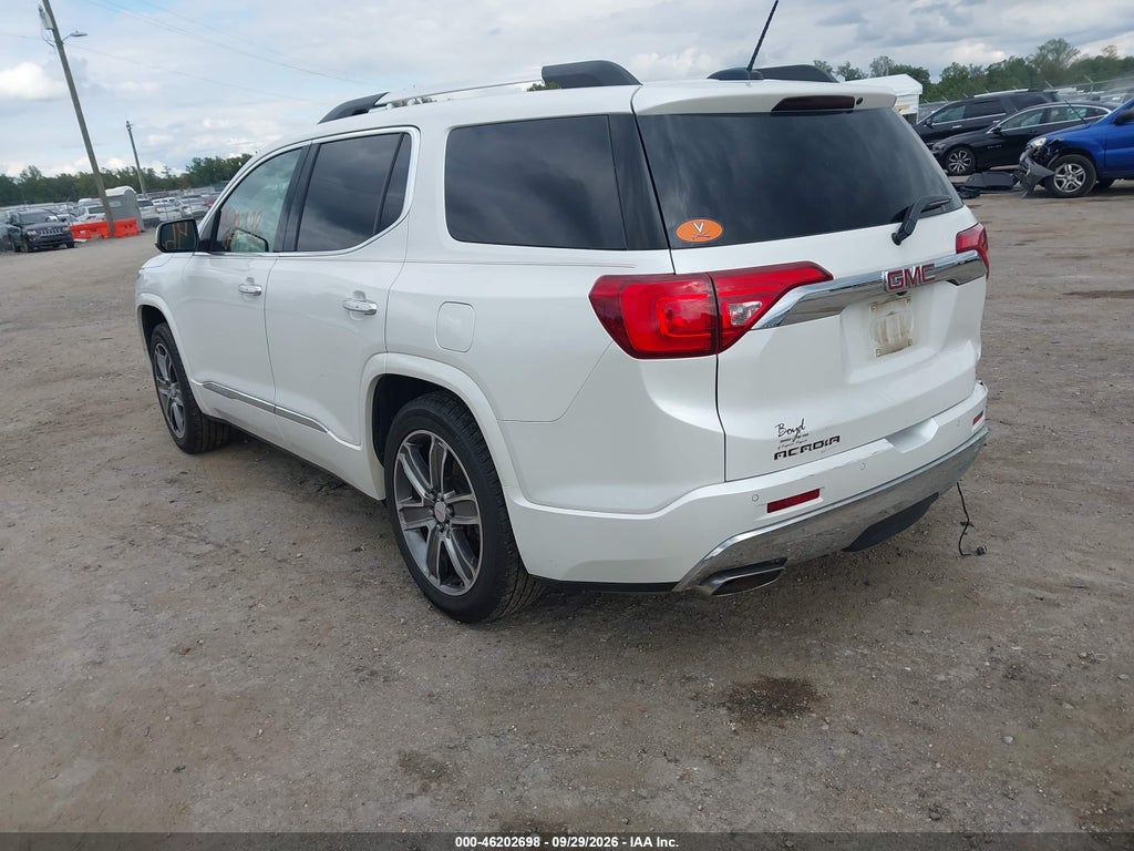 2017 GMC Acadia Denali photo 3