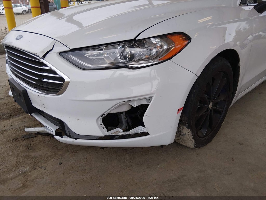 2020 Ford Fusion SE photo 6