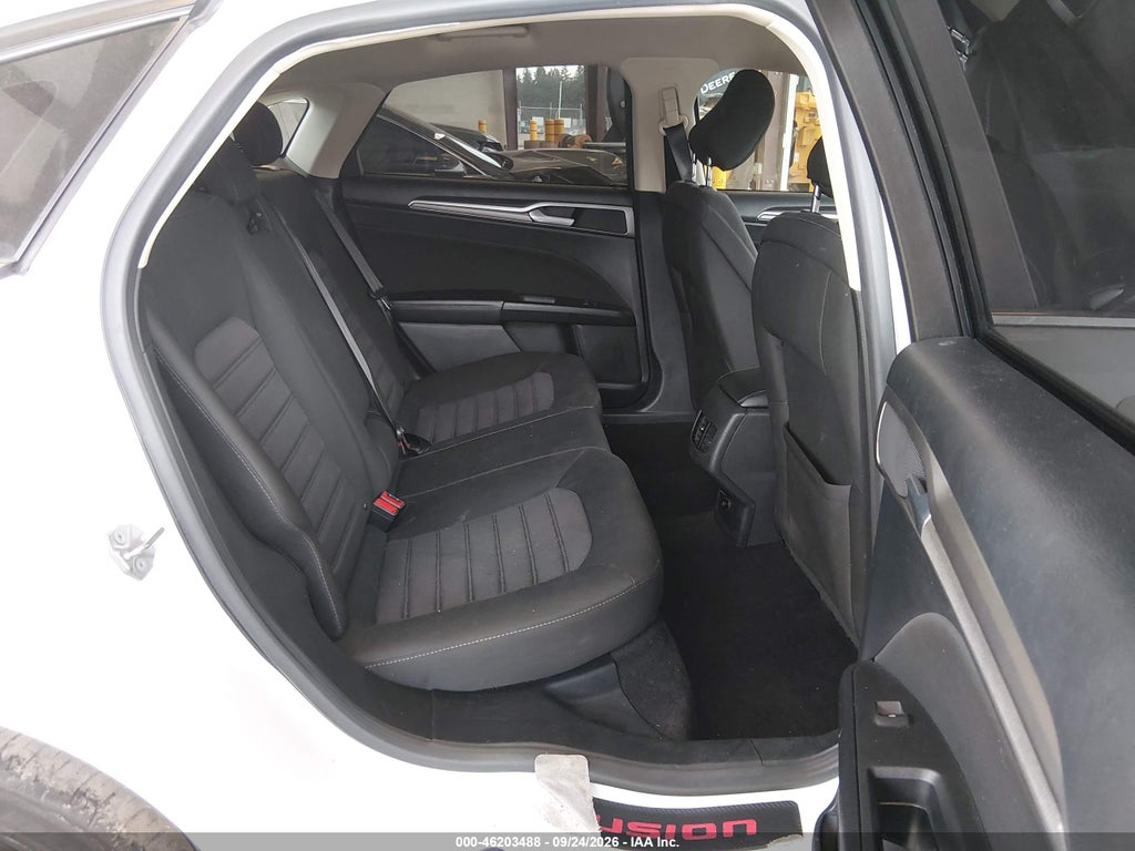2020 Ford Fusion SE photo 8