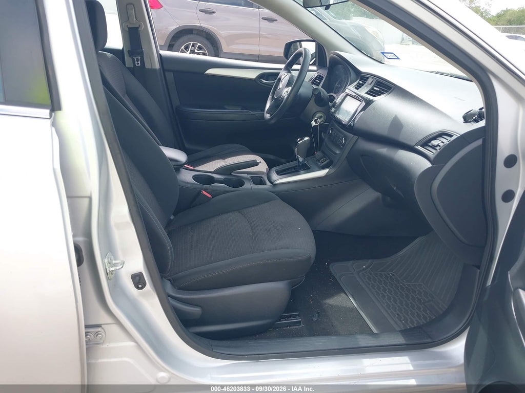 2019 Nissan Sentra S photo 5