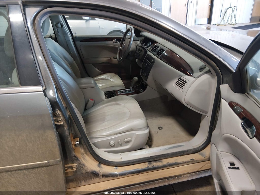 2011 Buick Lucerne CXL photo 5