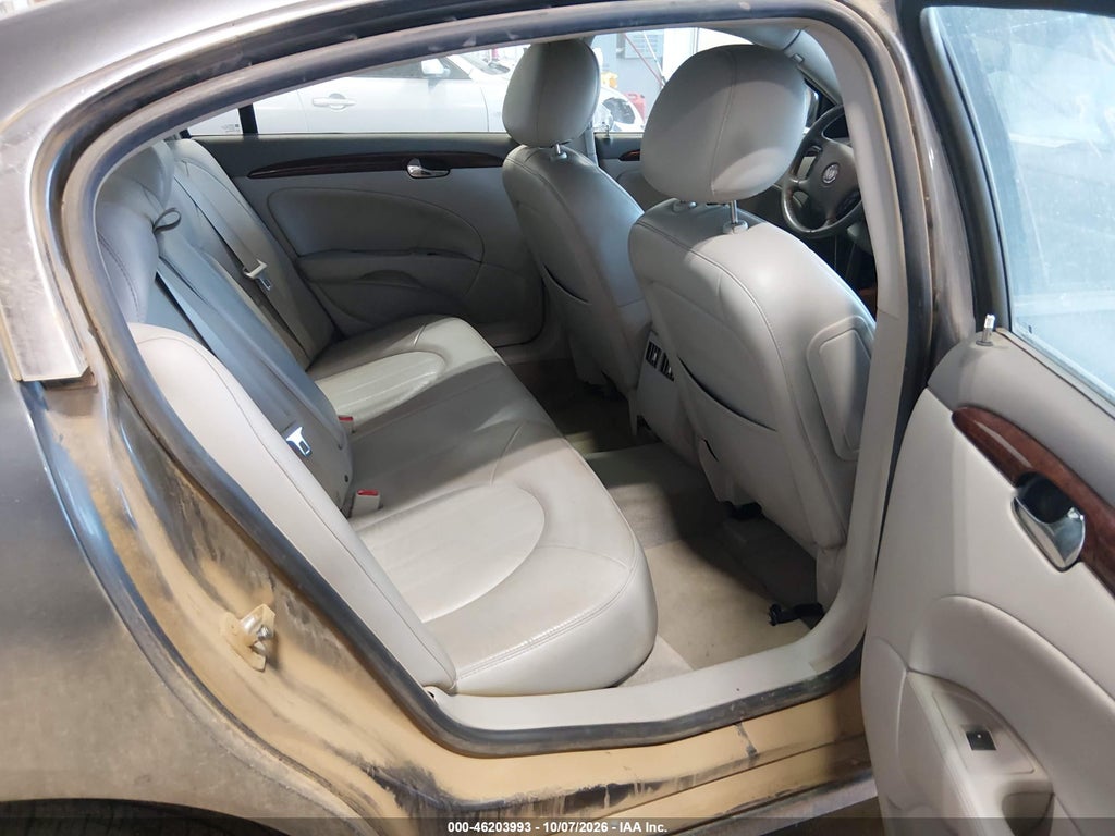 2011 Buick Lucerne CXL photo 8