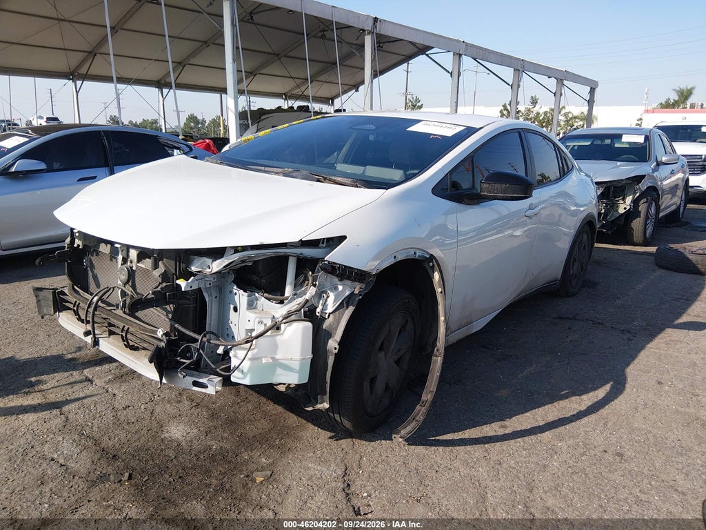 2023 Toyota Prius LE photo 2