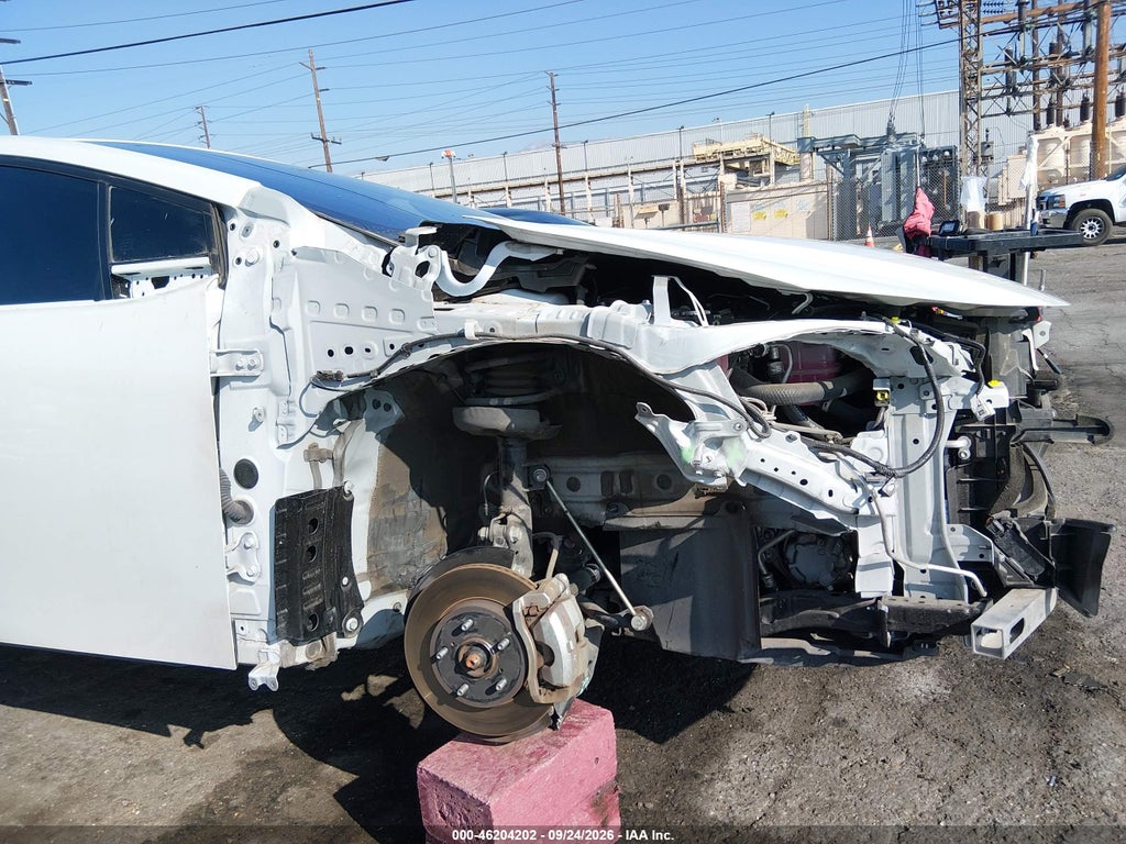 2023 Toyota Prius LE photo 6