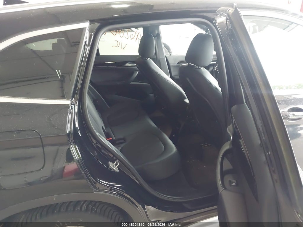 2018 BMW X1 XDRIVE28I photo 8