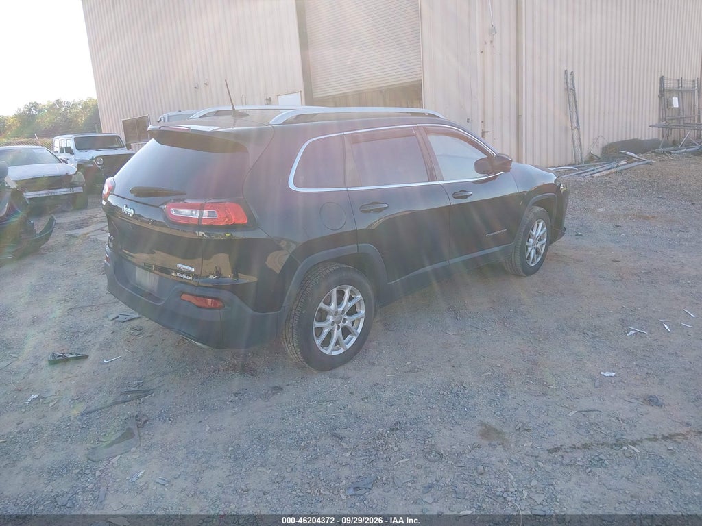 2018 Jeep Cherokee Latitude Plus 4X4 photo 4