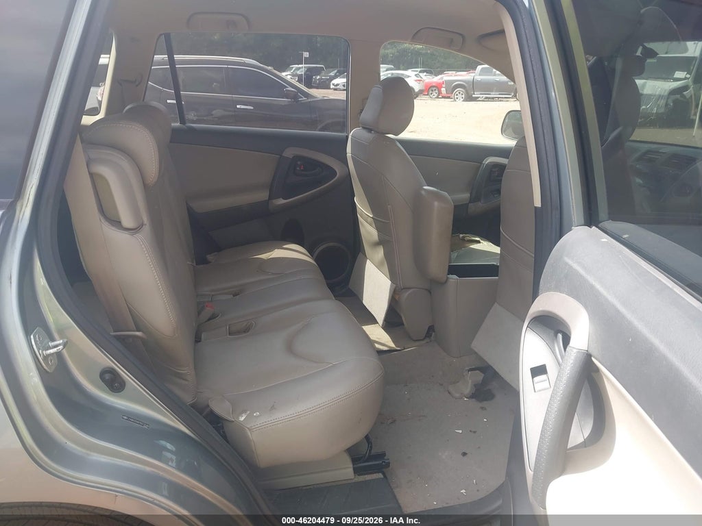 2007 Toyota RAV4 Base V6 photo 8