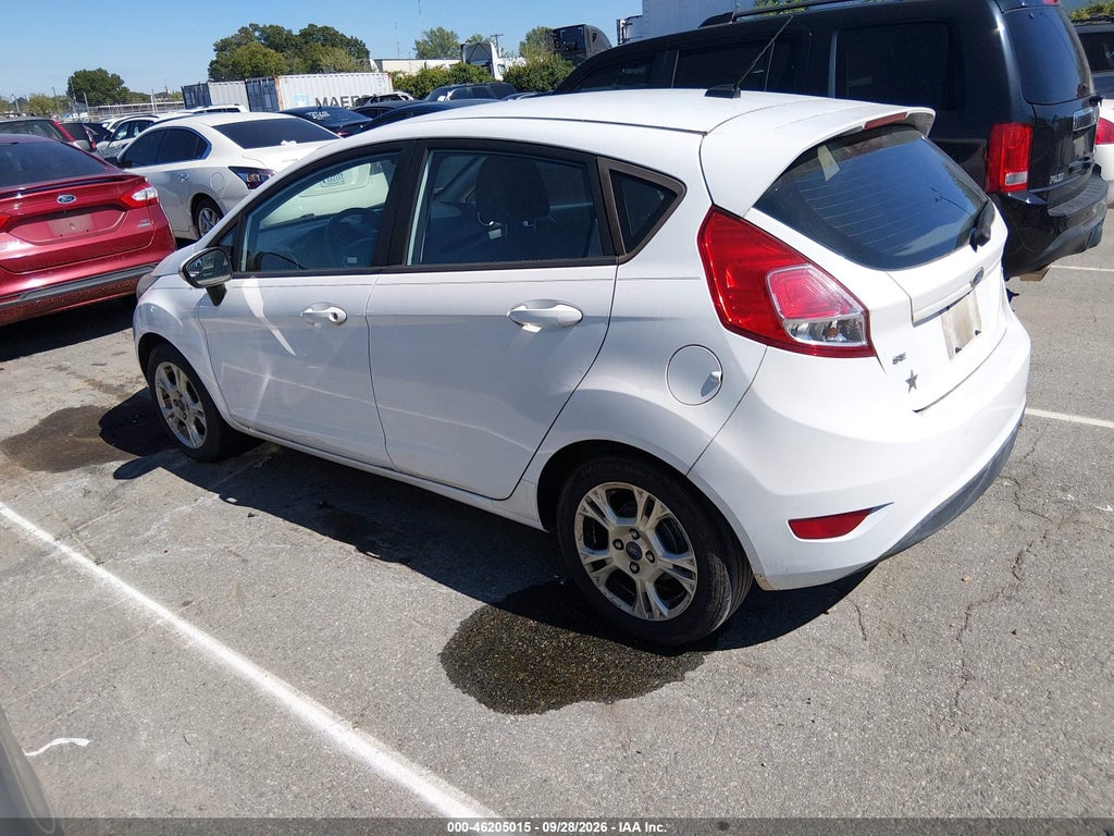 2015 Ford Fiesta SE photo 3