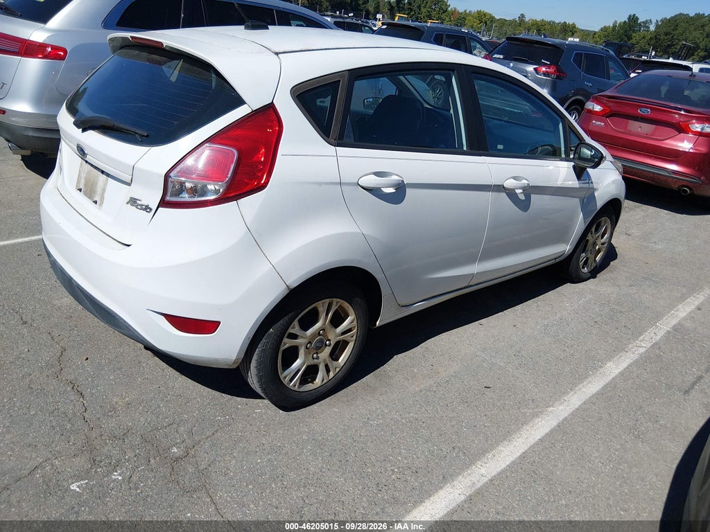 2015 Ford Fiesta SE photo 4