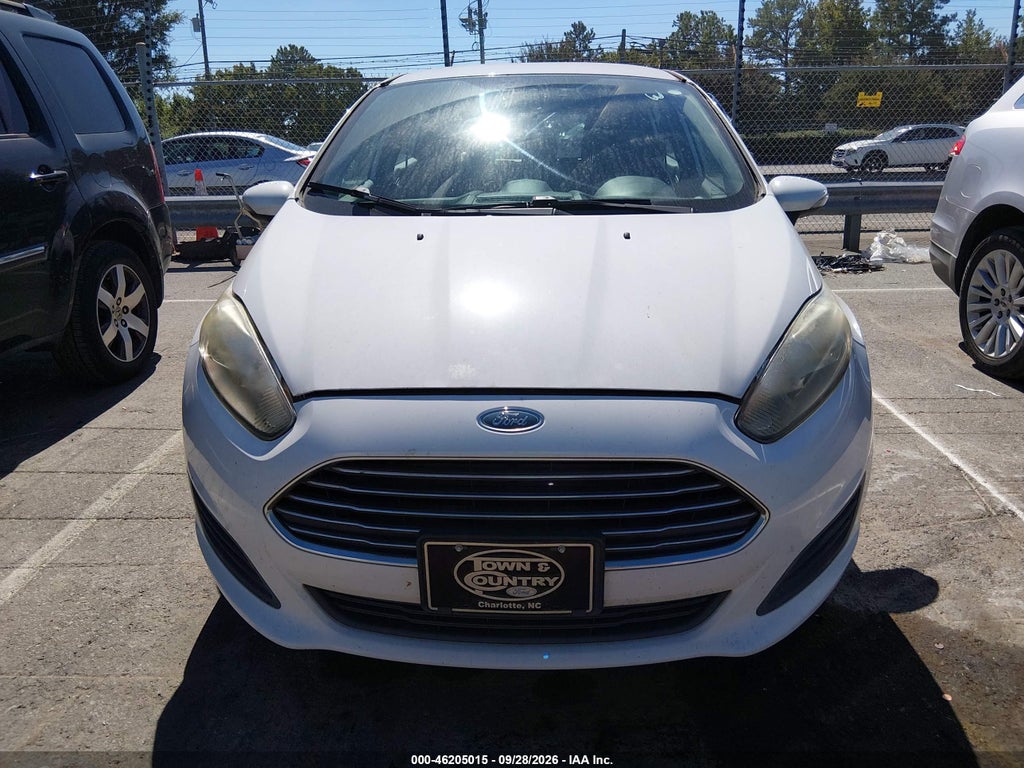 2015 Ford Fiesta SE photo 6