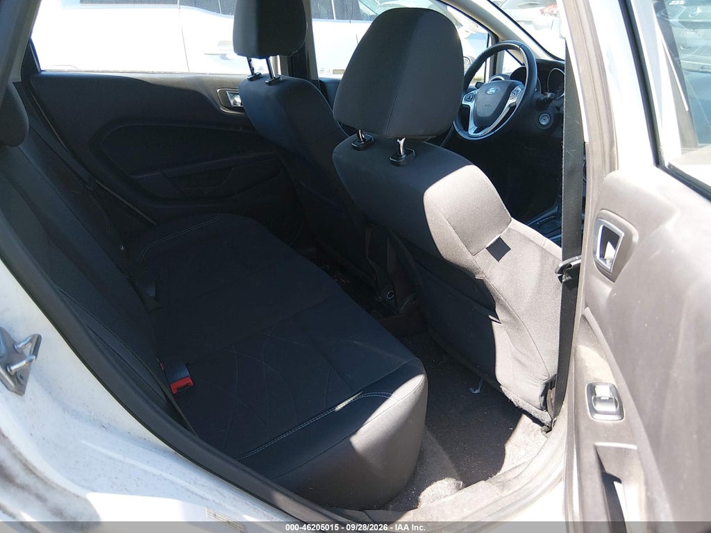 2015 Ford Fiesta SE photo 8