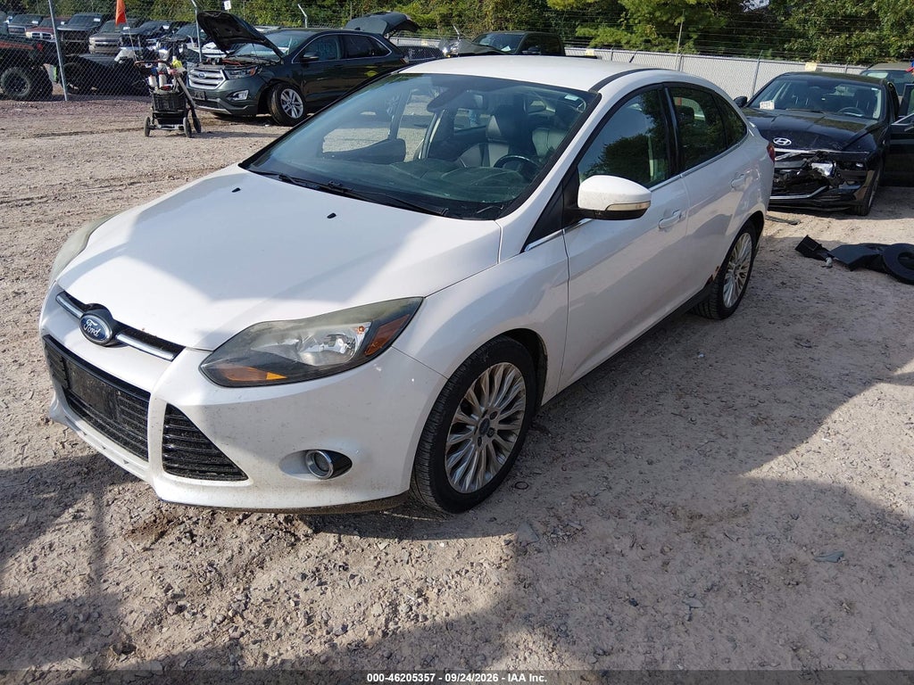 2012 Ford Focus Titanium photo 2