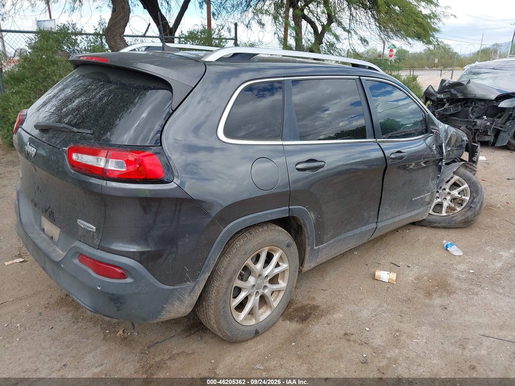 2016 Jeep Cherokee Latitude photo 4