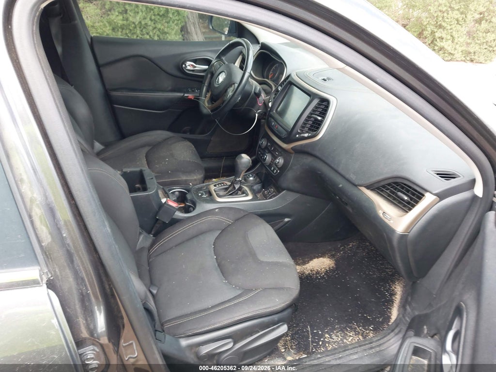 2016 Jeep Cherokee Latitude photo 5