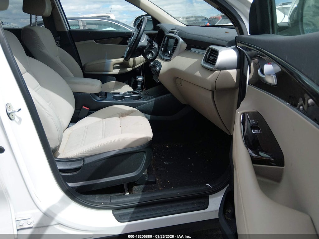 2019 Kia Sorento 2.4L LX photo 5
