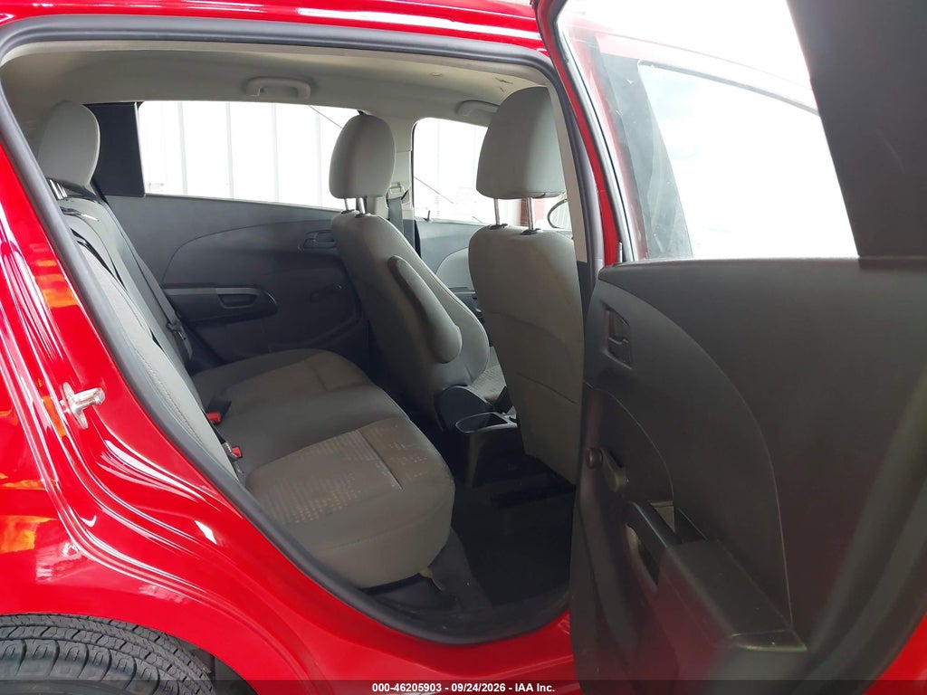 2020 Chevrolet Sonic FWD 1FL 5-Door photo 8