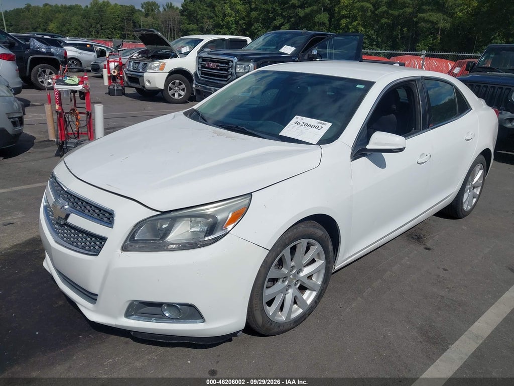 2013 Chevrolet Malibu 2LT photo 2