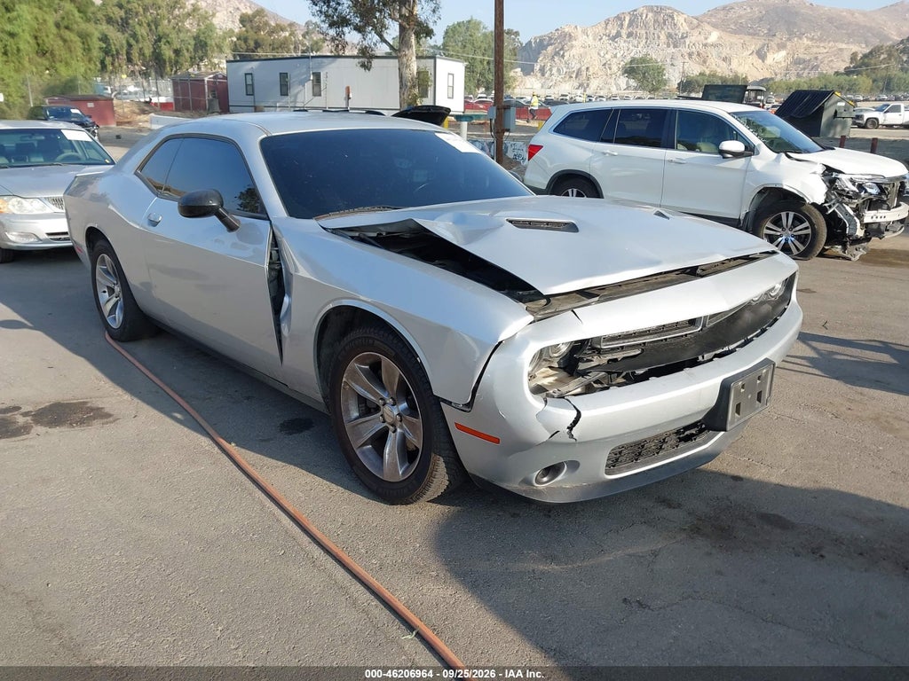 2020 Dodge Challenger SXT photo 1