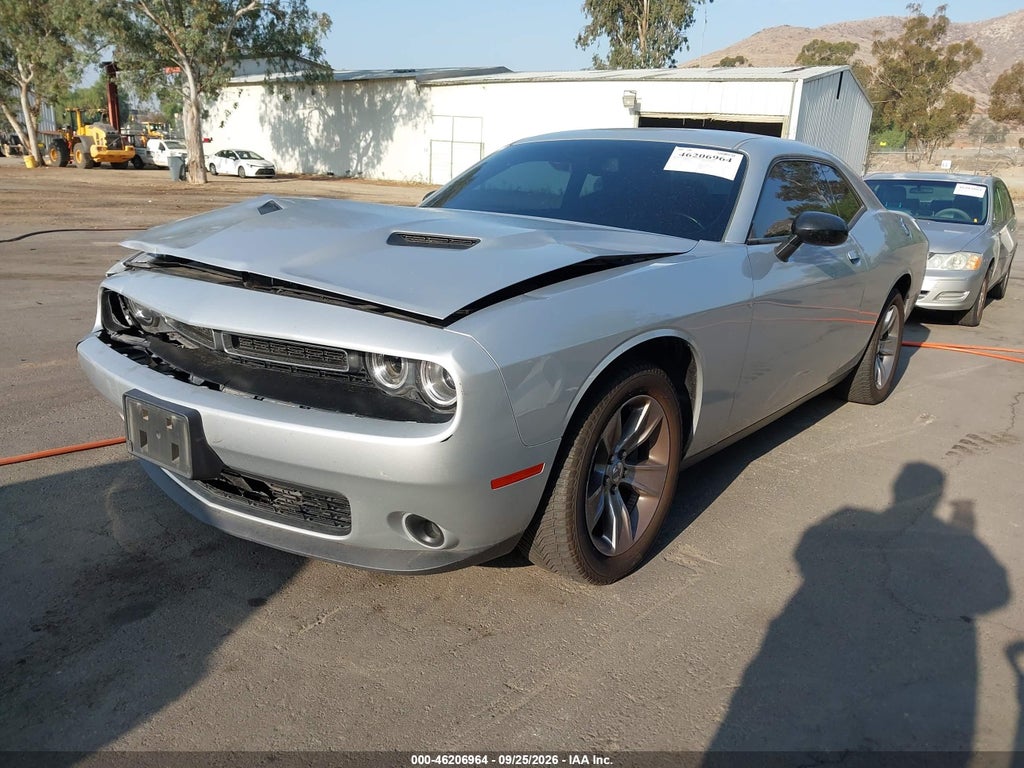 2020 Dodge Challenger SXT photo 2