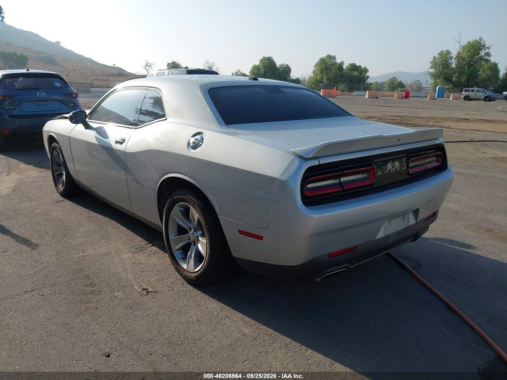 2020 Dodge Challenger SXT photo 3