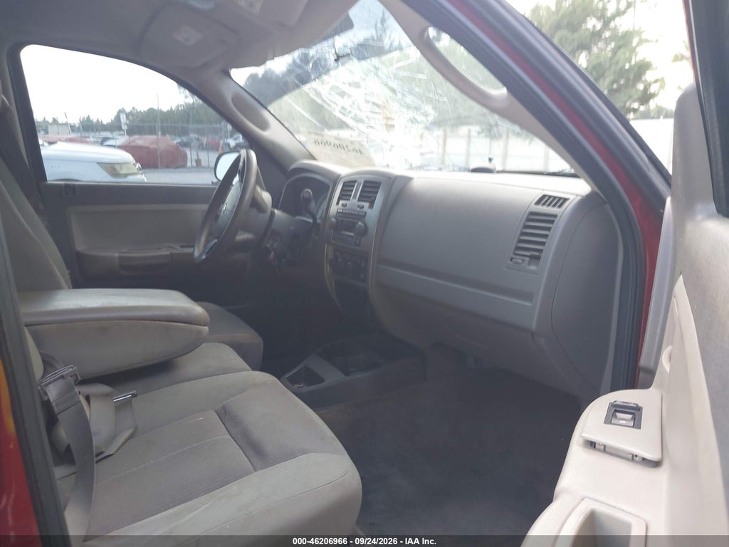 2006 Dodge Dakota SLT photo 5