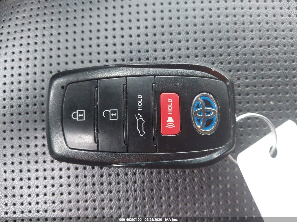 2021 Toyota Venza XLE photo 11