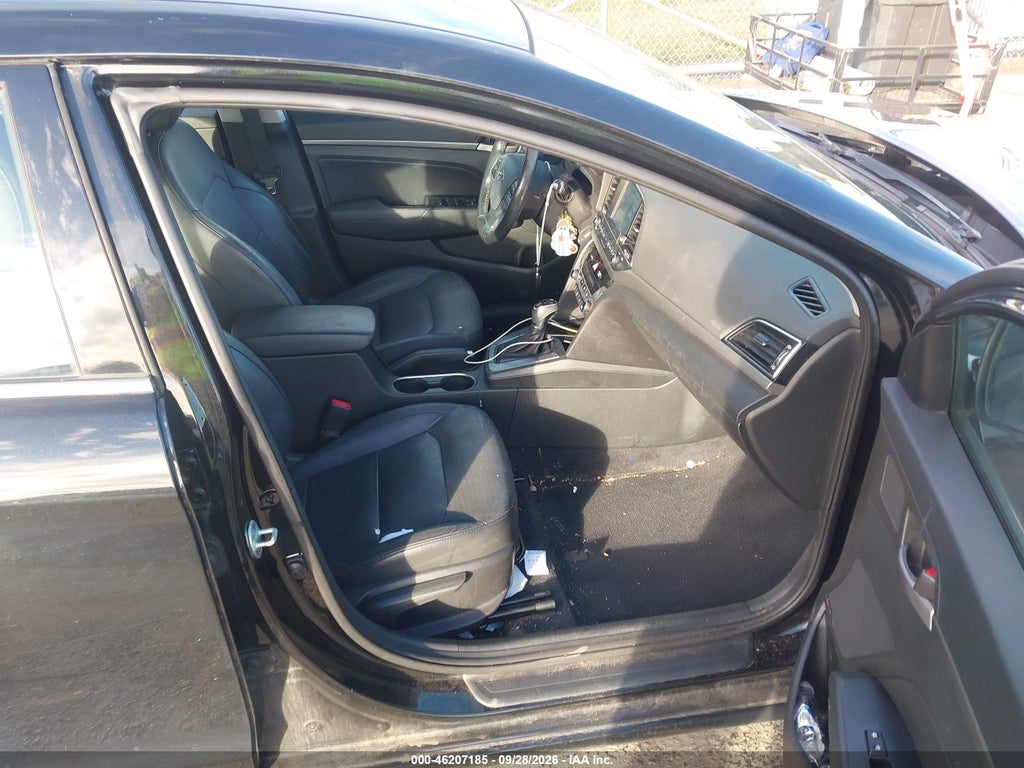 2017 Hyundai Elantra Limited photo 5