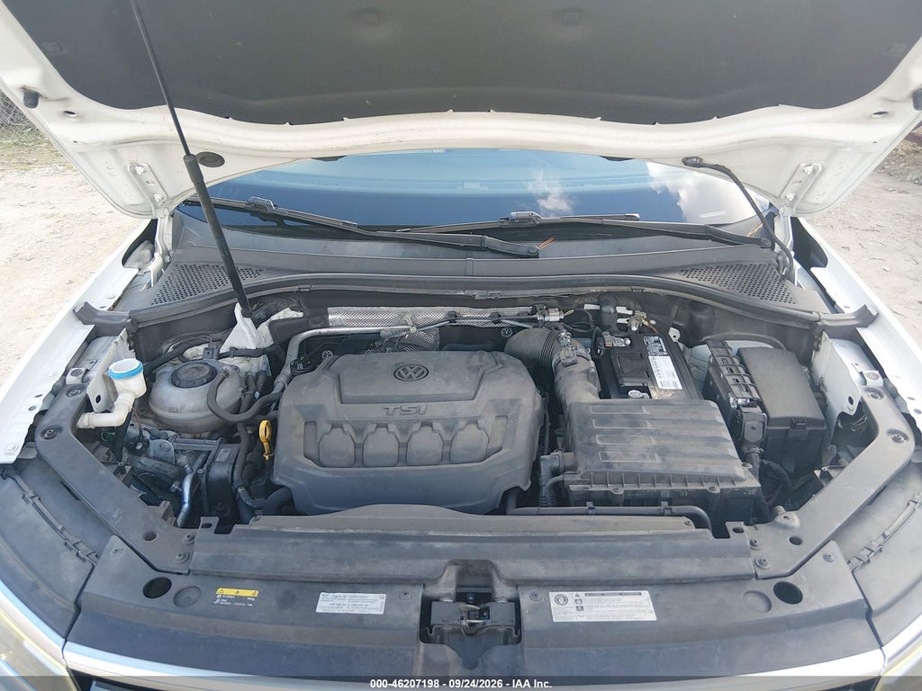 2018 Volkswagen Tiguan 2.0T SEL Premium photo 10