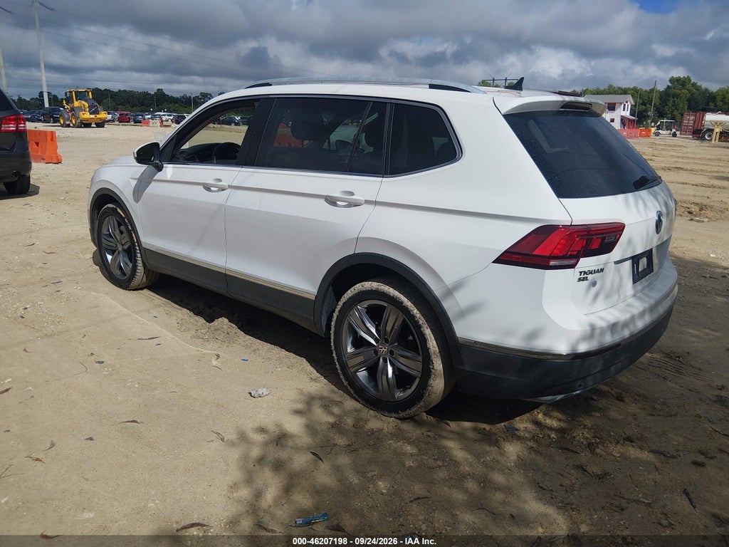 2018 Volkswagen Tiguan 2.0T SEL Premium photo 3