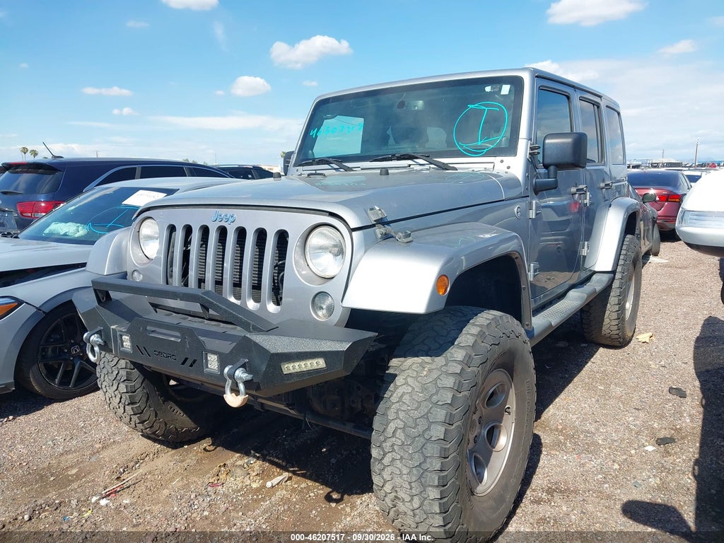 2014 Jeep Wrangler Unlimited Sahara photo 2