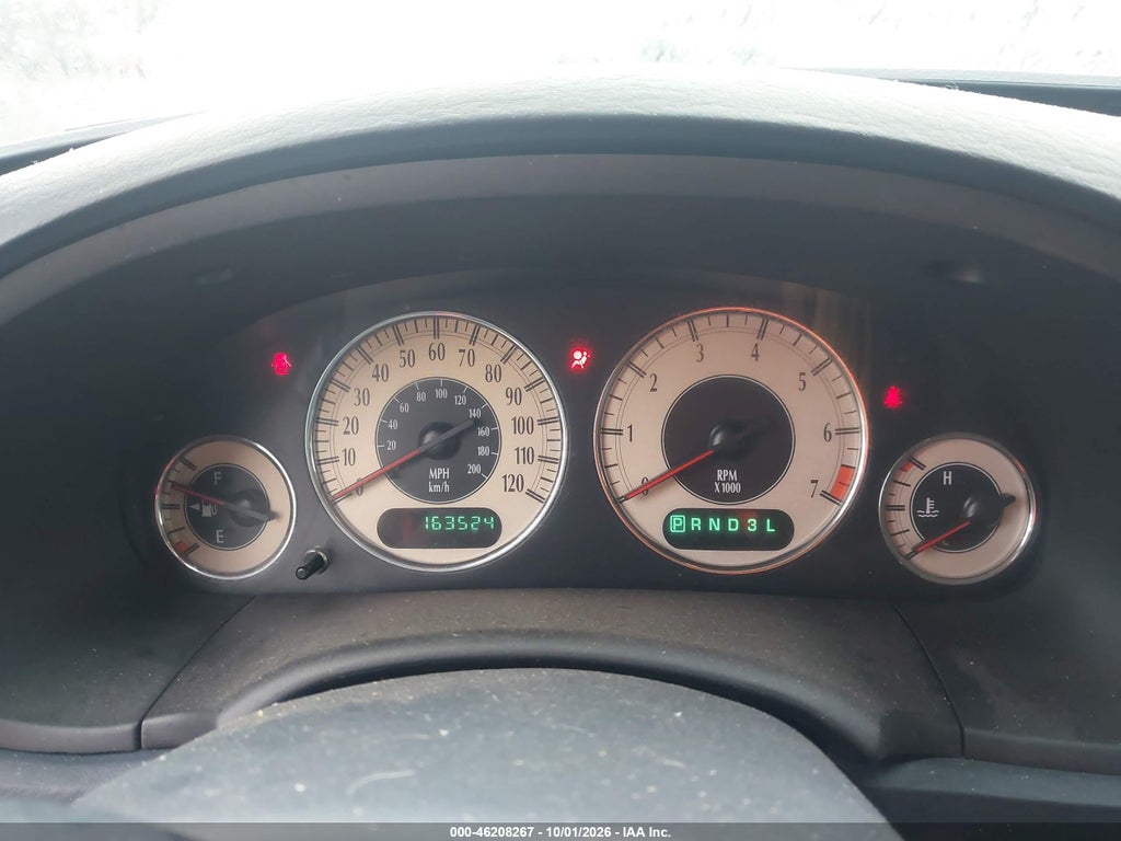 2002 Chrysler Town & Country Limited photo 7