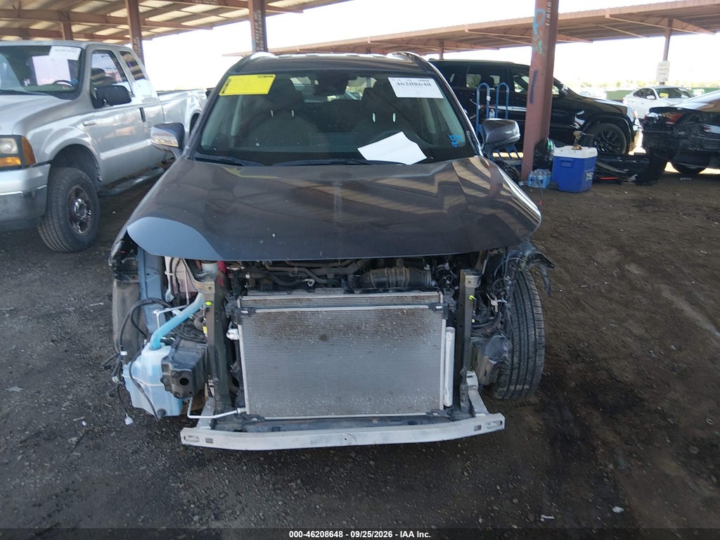 2024 Toyota RAV4 Hybrid XLE photo 6