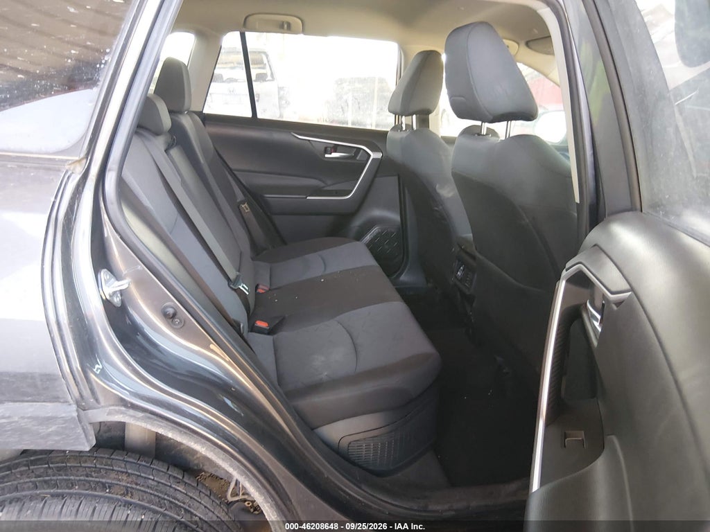 2024 Toyota RAV4 Hybrid XLE photo 8