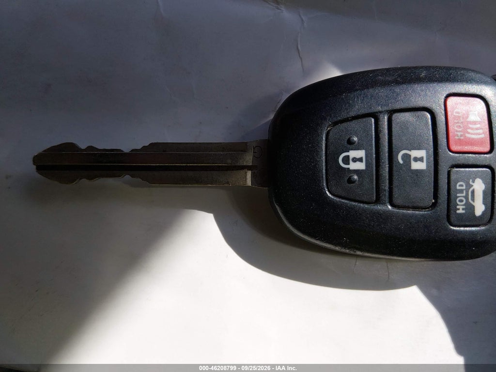 2013 Toyota Camry SE photo 11