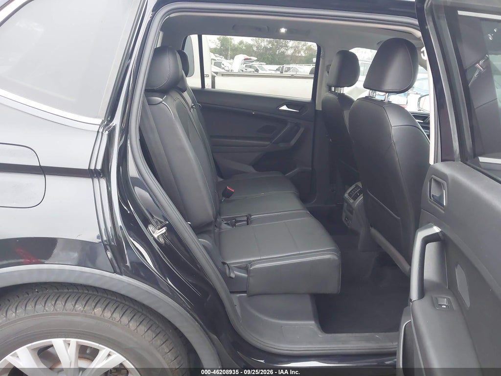 2019 Volkswagen Tiguan 2.0T SE/2.0T SEL/2.0T SEL R-Line/2.0T SEL R-Line Black photo 8