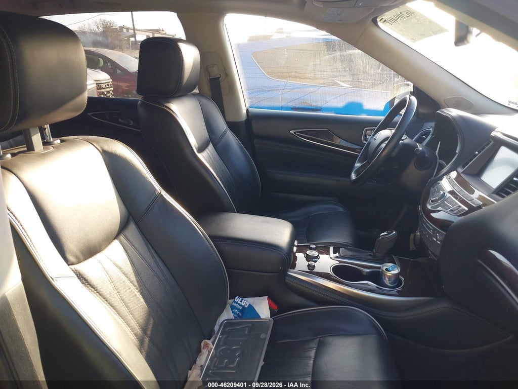 2018 Infiniti QX60 photo 5
