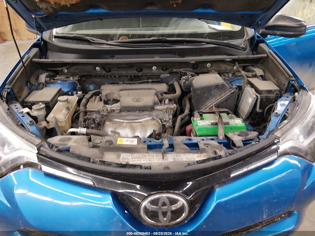 2017 Toyota RAV4 LE photo 10